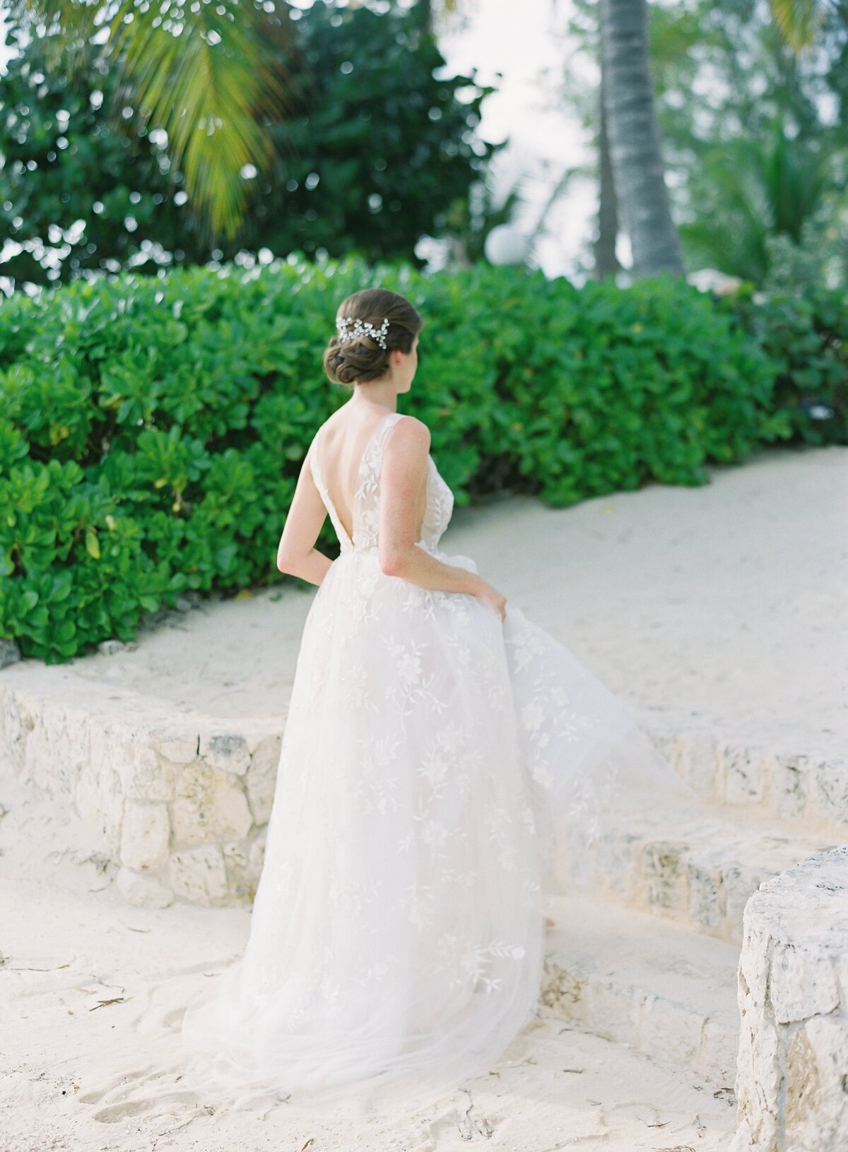 Fine Art Film Wedding Photographer Vicki Grafton Photography grand Cayman Destiantion Caribbean Luxury Villa 23