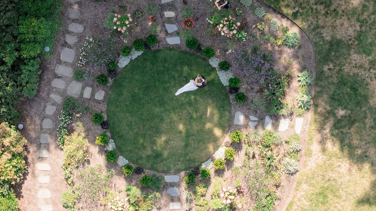 Wedding_Chanler Cliff Walk_Newport Mansions_RI__118DJI_20240824150227_0204_D©HilaryBlock