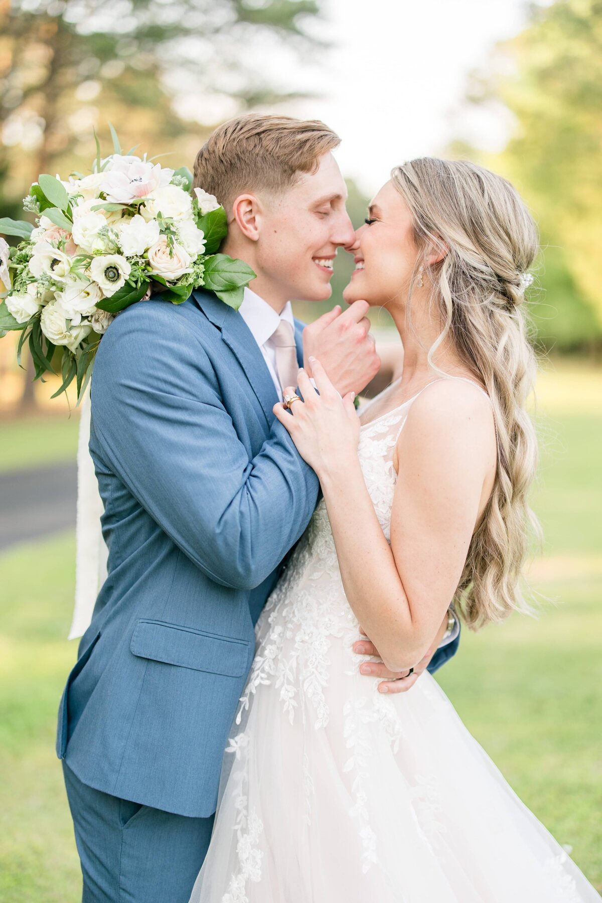 Samantha & Connor's Spring Wedding at the Sonnet House - Katie & Alec Photography Birmingham, Alabama Wedding Photographers 21