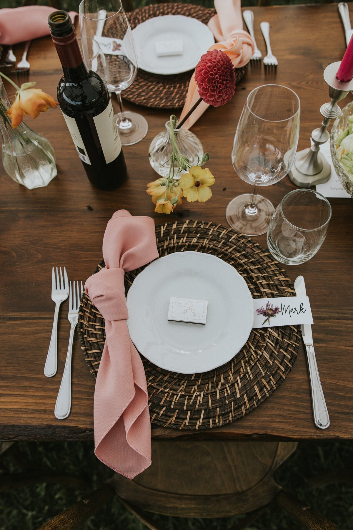 K+J Backyard Farm Wedding Colourful Flowers28