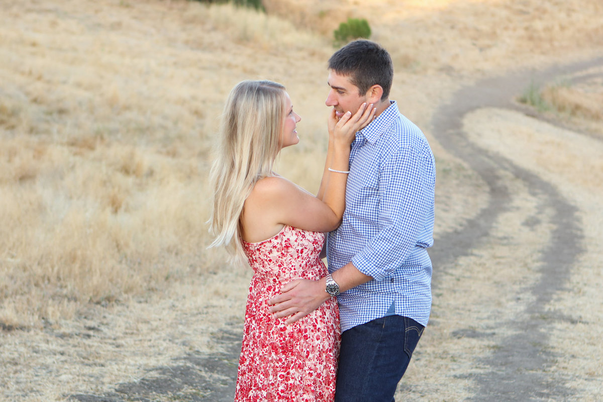 Bay area photographer outdoor natural light portraits in field