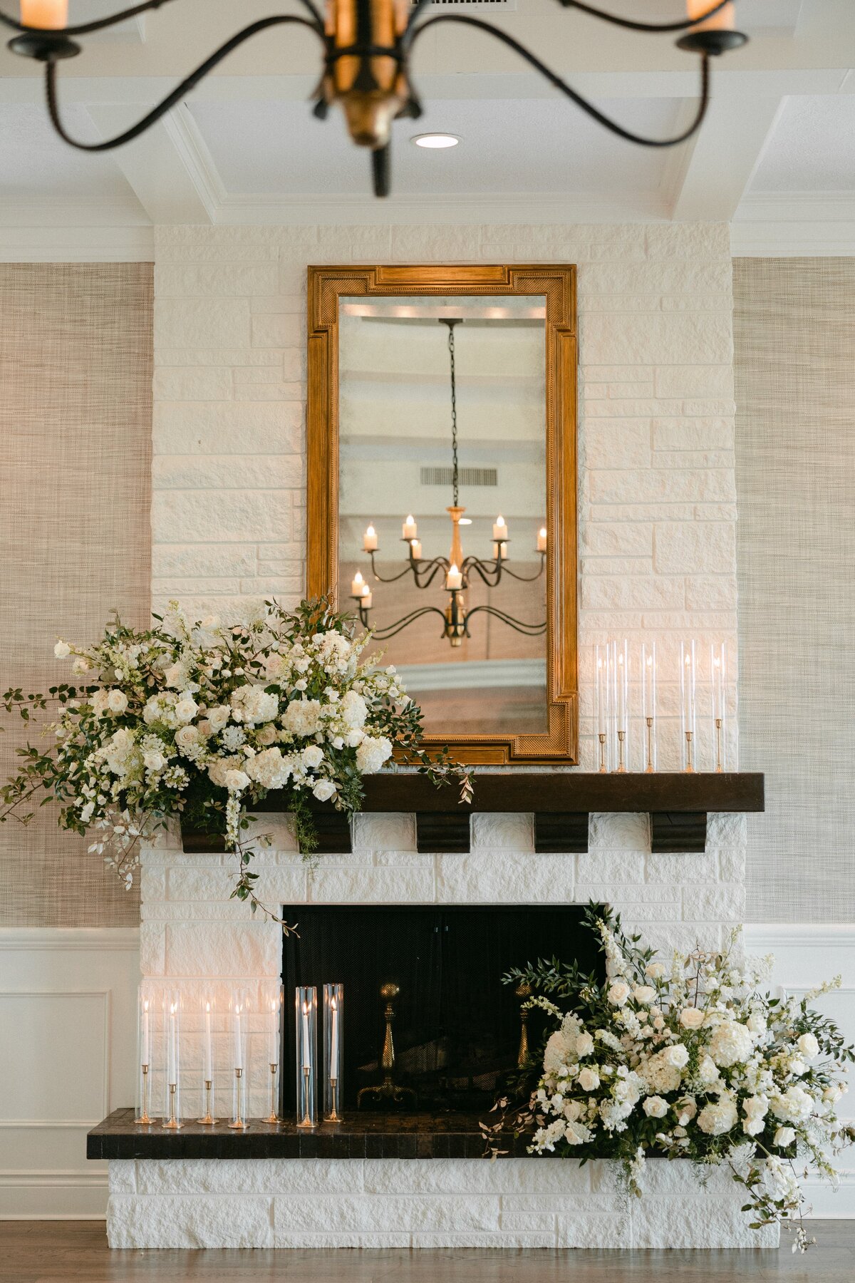 sloan-daniel-wichita-country-club-wedding-kayxbee-350