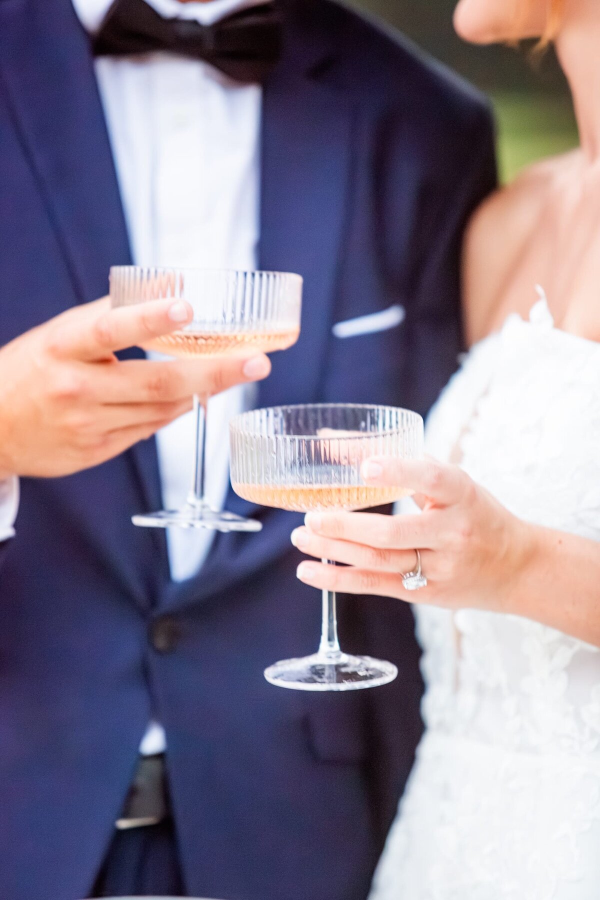modern-champagne-glasses-wedding