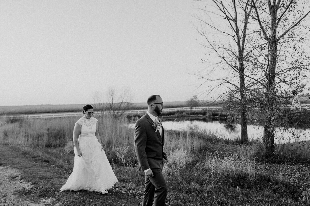 storyteller-collective-photo-co-black-and-white-wedding-trail-iowa