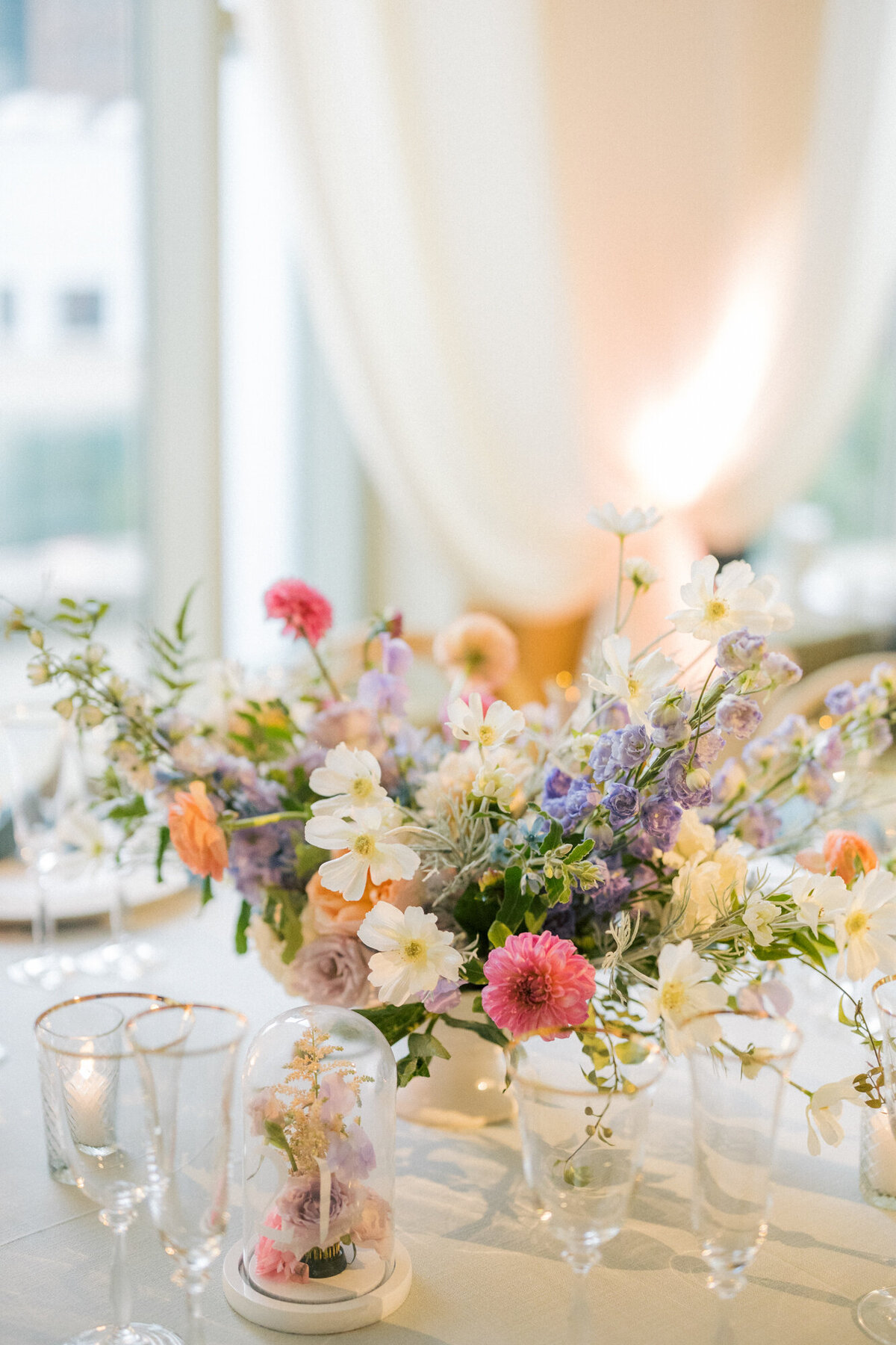 A romantic dinner party floral arrangement