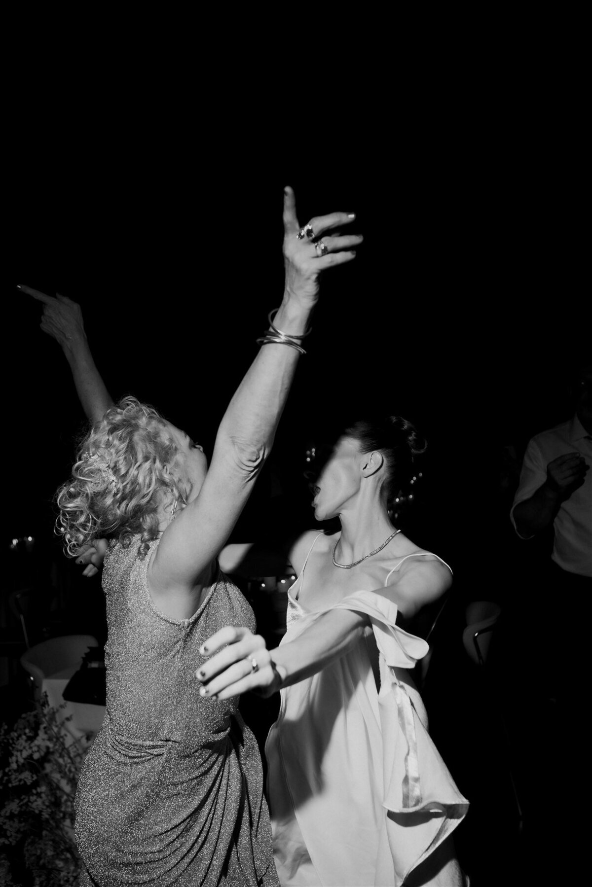 Maegan-Brown-Moments_20240120_Wedding_Stella-Julian_Botanical-Gardens_Sophia-Prahran-Arcade_4009