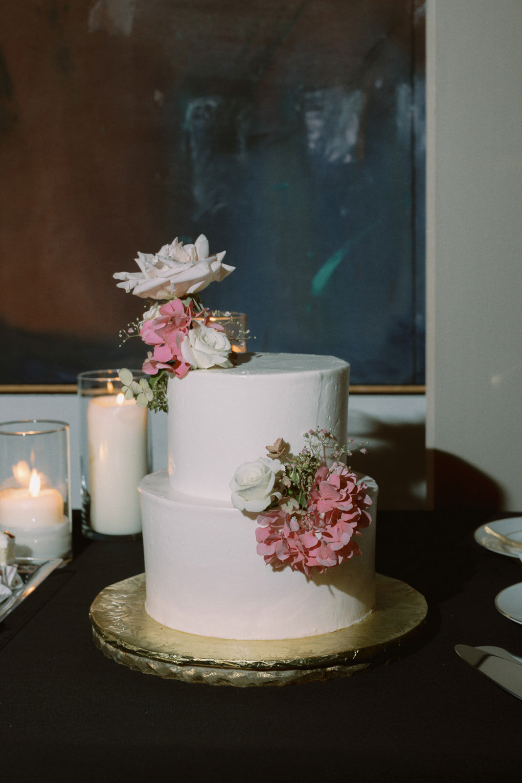simple-wedding-cake-pink-florals
