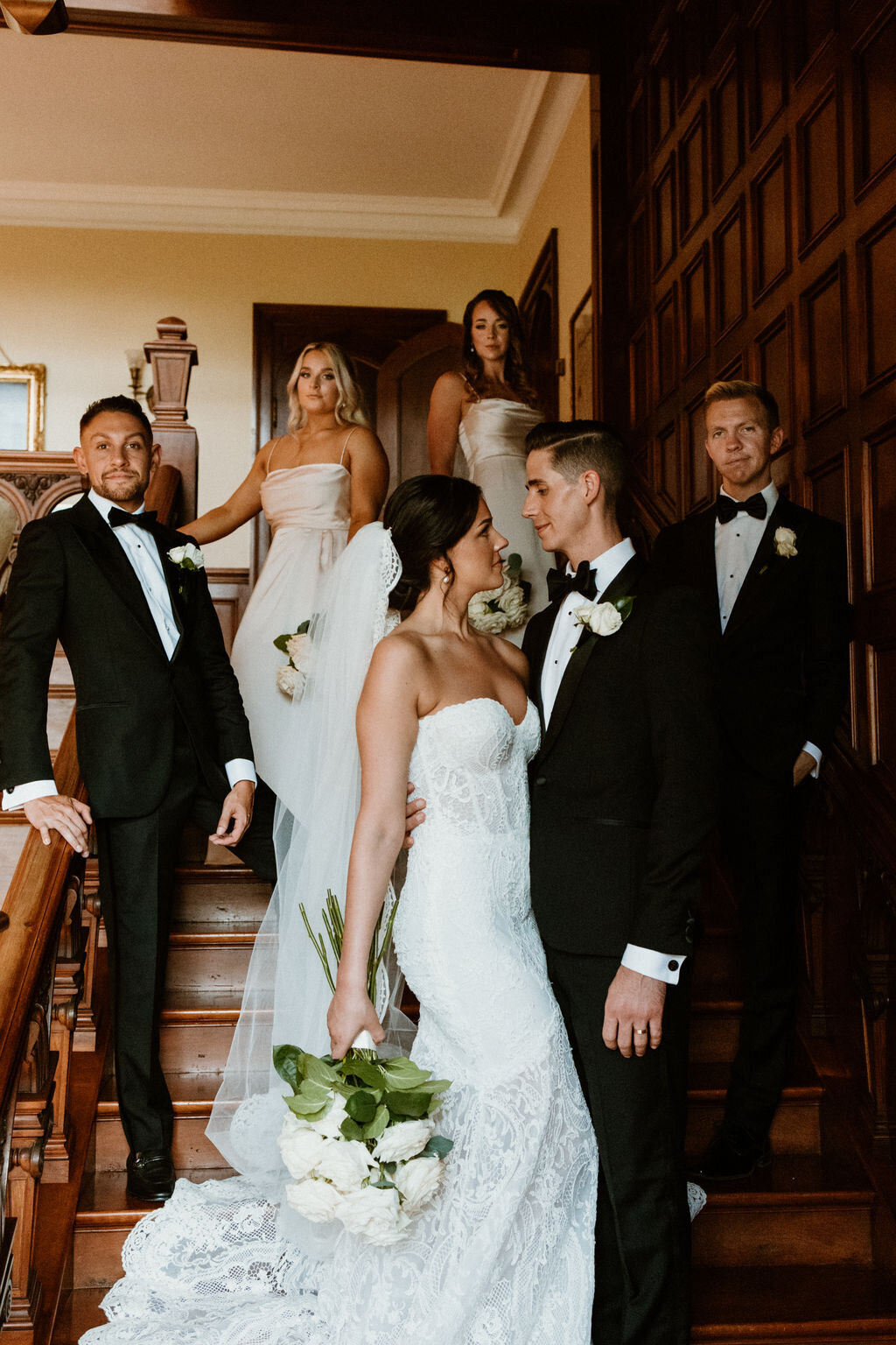 bridal party at laurel hall