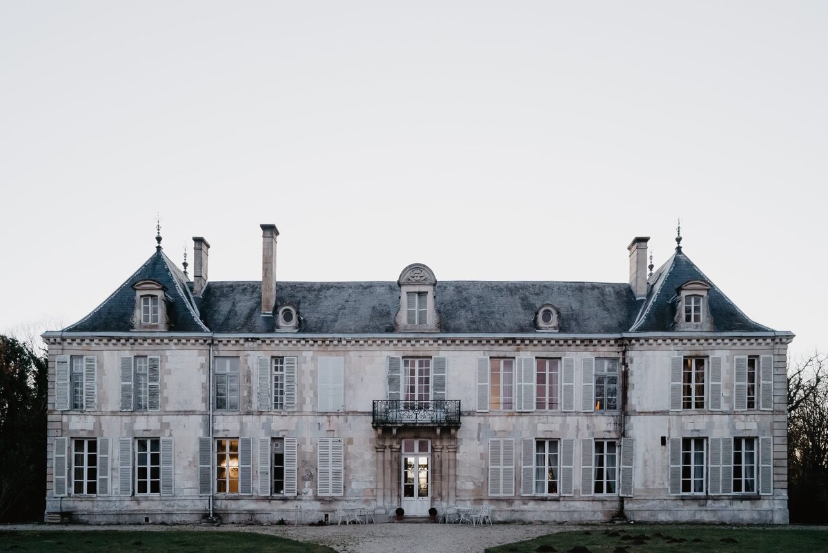Champagne wedding photographerRomantic winter wedding - elopement at Château de Mairy in France _Wedding Photography by SELENE ADORES-010_ROV4392