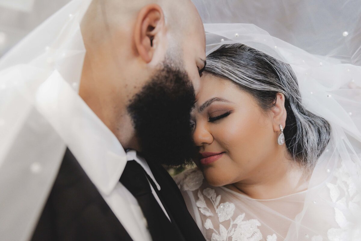 Lowell Wedding Photographer | Phavy Photography