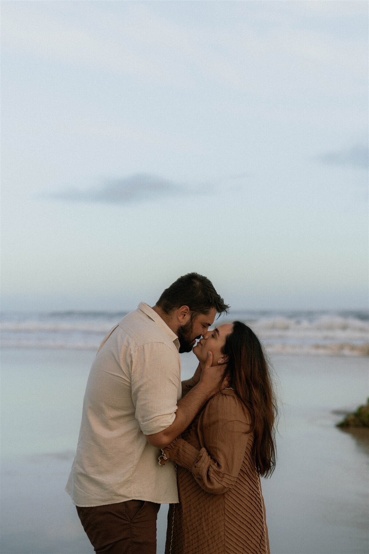 olivia rose photography couples shoot engagement shoot sunset ocean beach port macquarie forster taree newcastle nsw australia destination waves summer nostalgic poetic vintage raw authentic storytelling_-5