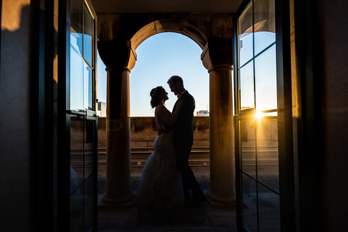 96Intercontinental-Chicago-Hotel-Wedding-Photos-Lauren-Ashlely-Studios