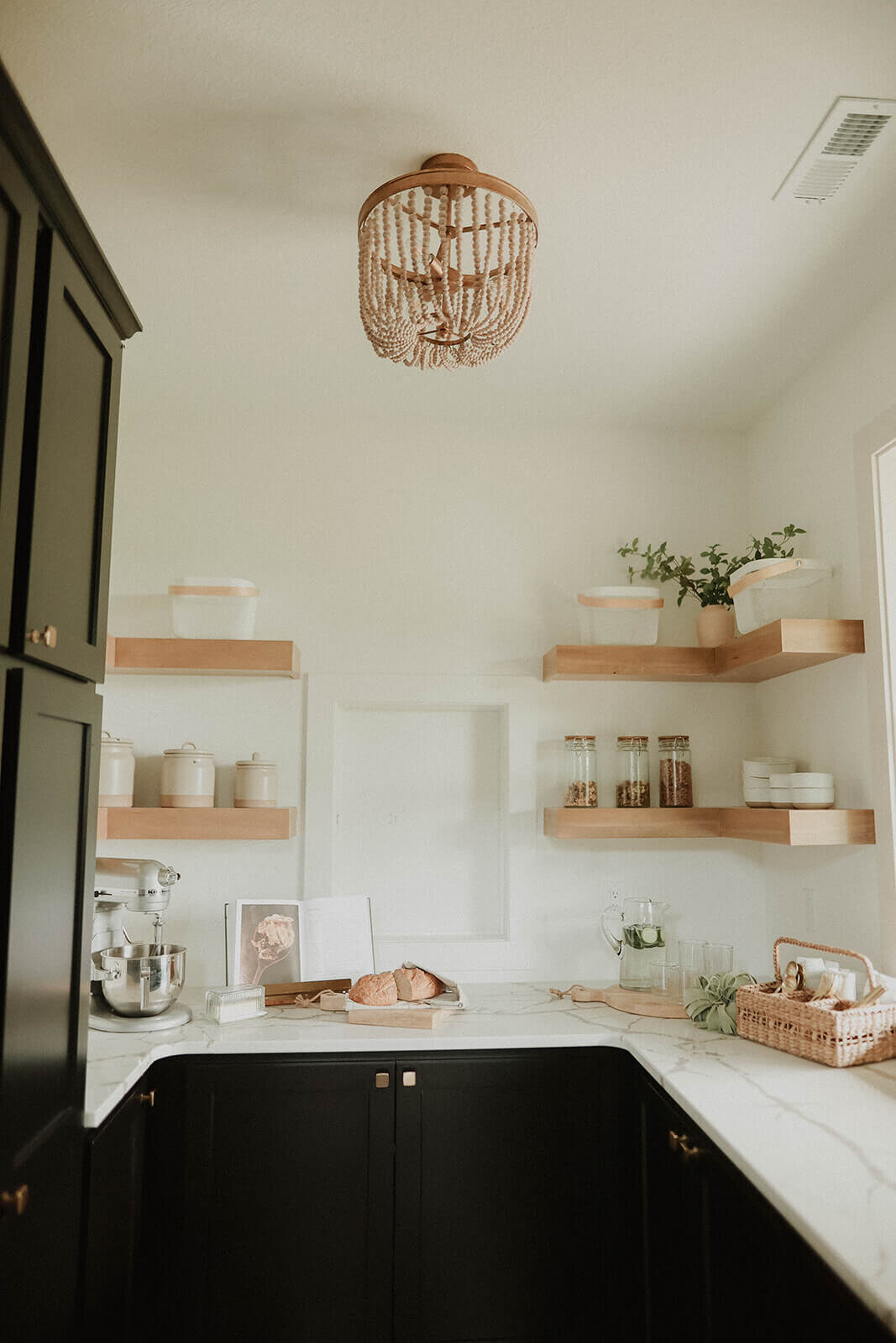 L-Ave-Pantry-Interior-Design-Grimes-Des-Moines-Waukee-West-Des-Moines-Ankeny-Lake-Panorama-Central-Iowa-3F1A2586