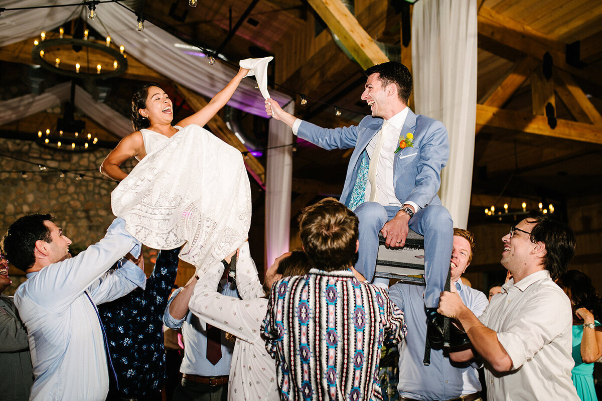 the-barn-at-tanque-verde-ranch-wedding-meredith-amadee-photography