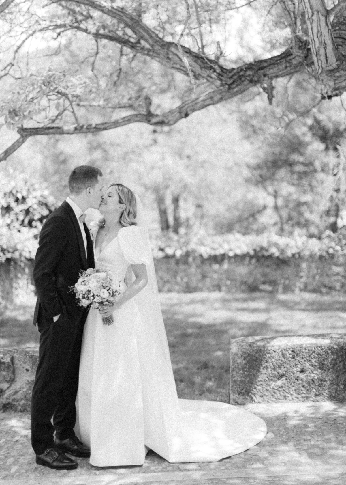 Georgina-James-Wedding-Fuentespalda-Chloe-Lowe-Photography-249