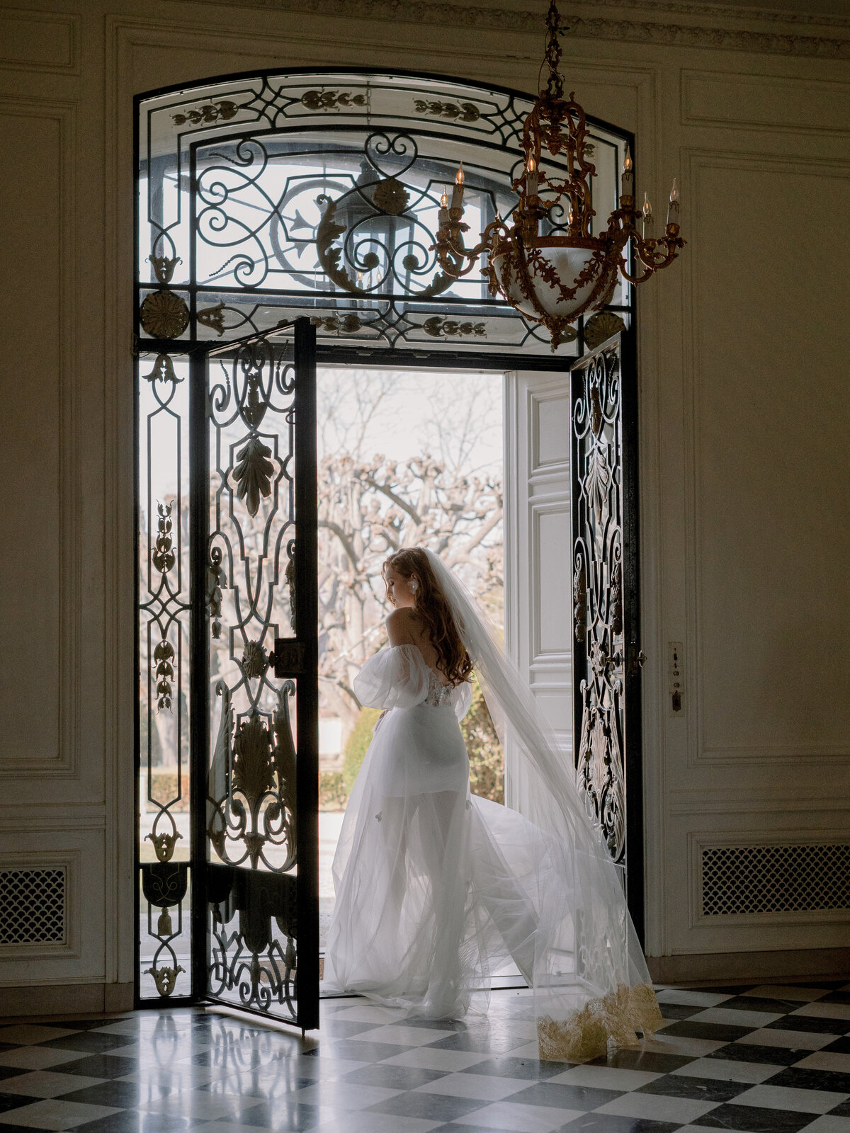 mansion-wedding-exit-sarah-brehant-events