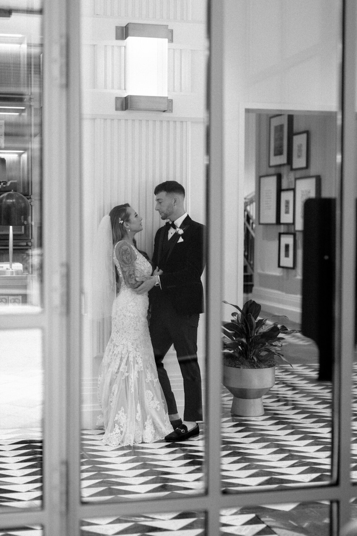 CescapheBallroom_PhiladelphiaWedding_TaylorNicollePhoto-40