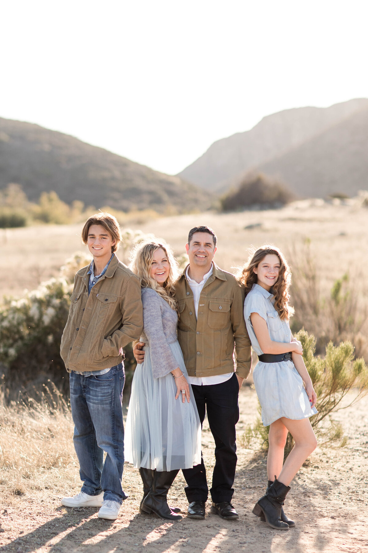 family-photography-mission-trails-san-diego-family-in-field
