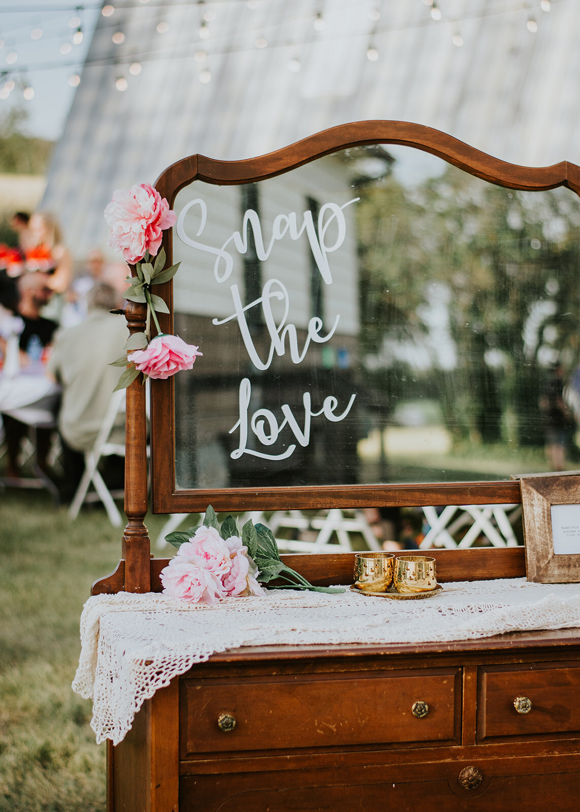 candid wedding ceremony photography