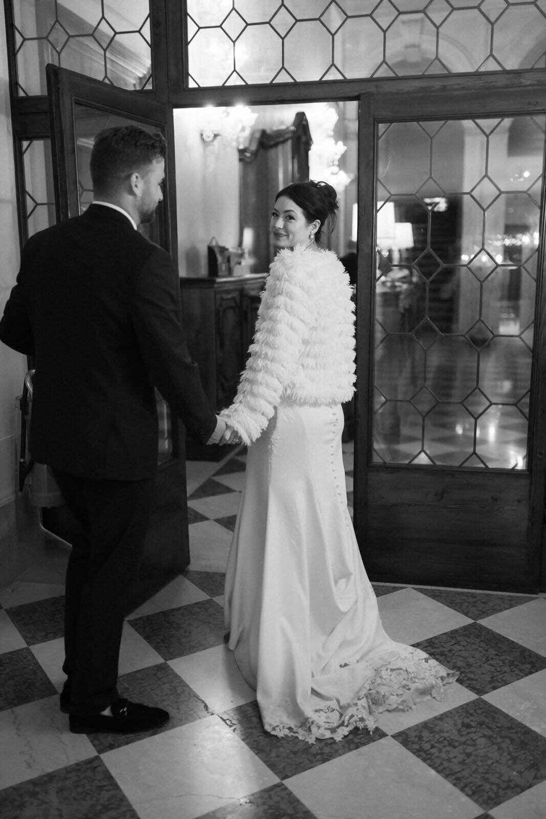 Flora_And_Grace_Editorial_Venice_Analog_Editorial_Wedding_Photographer (1 von 1)-161