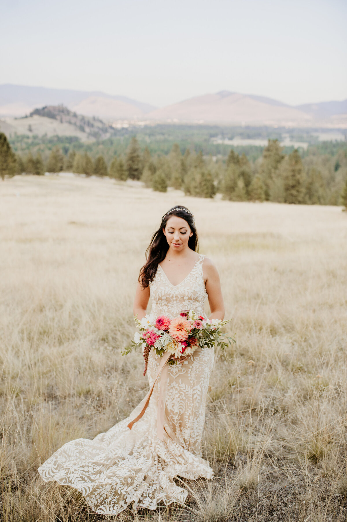 003Montana Elopement Wedding Planner_Rocky Mountain High Styled Wedding_Honeybee Weddings_September 15, 2019-82