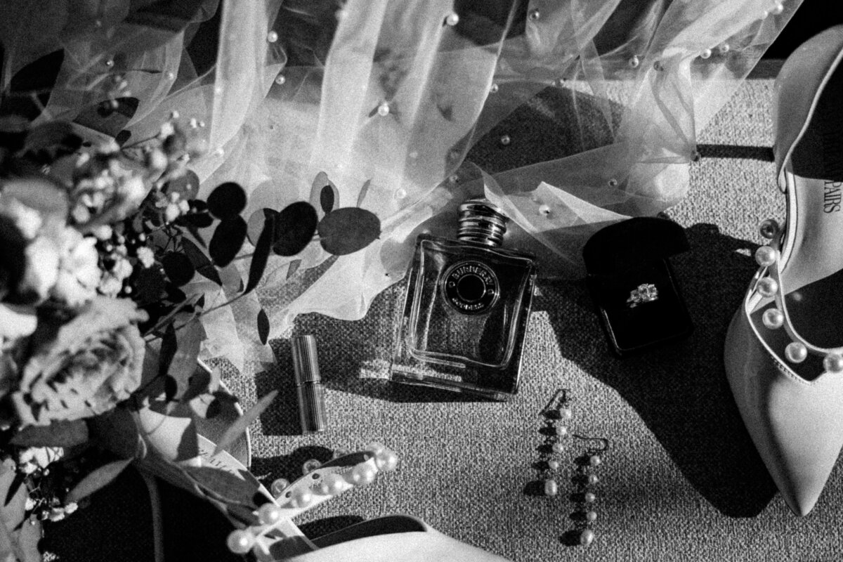 Legend & Lace Studios - Wedding Photography & Videography Services - Elopements