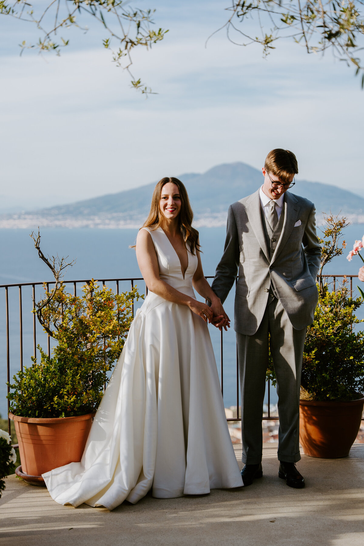 Terrace ceremony overlooking the sea in southern Italy