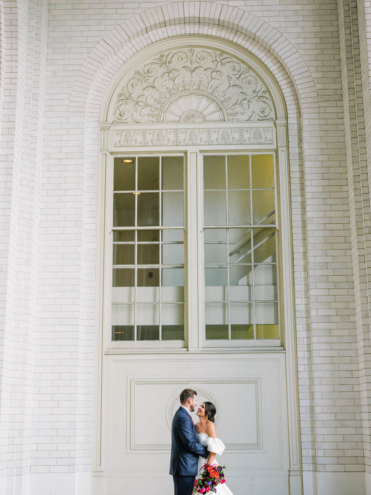 Ellen-Ashton_photography-Dallas-Wedding-Photographers-union-station-dallas4