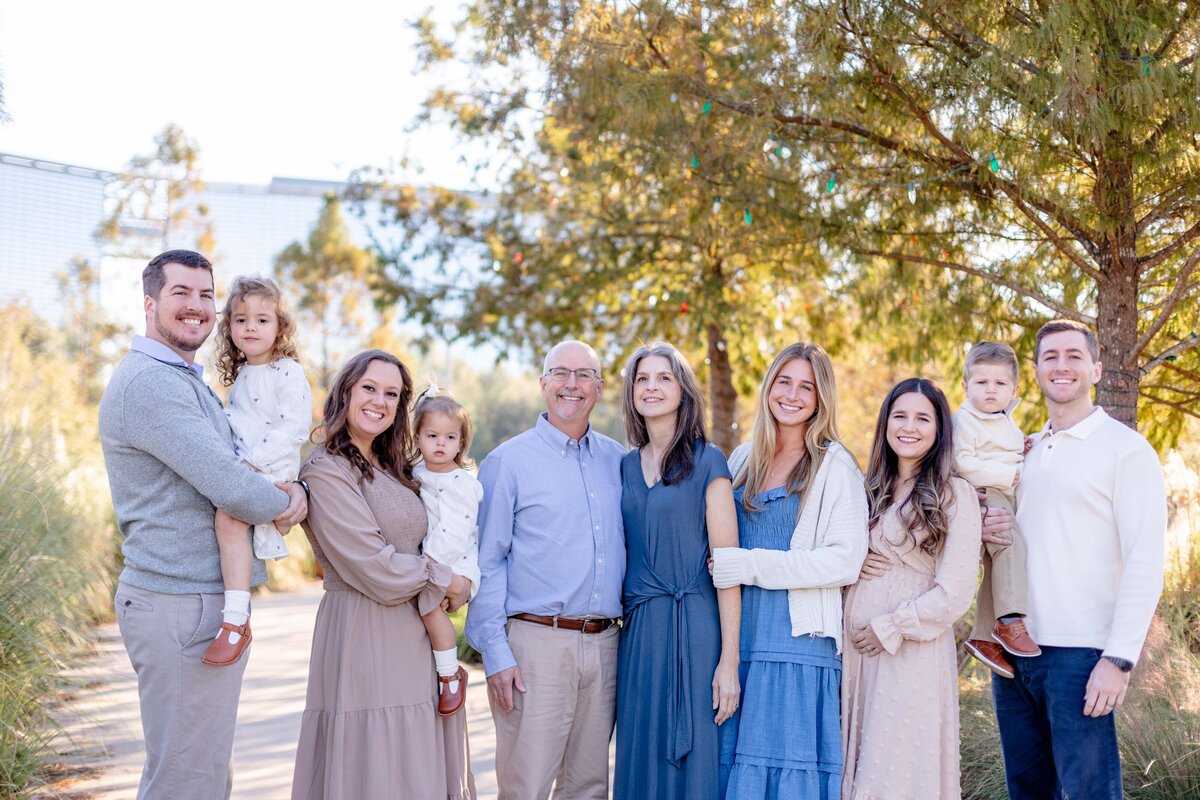 Houston-TX-Fall-Christmas-Mini-Session-Magnolia-and-Grace-Photography-Co-SusanZ-# (1)-13