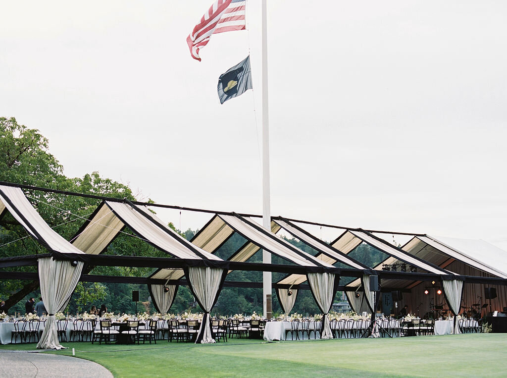 Sophisticated-black-tie-outdoor-wedding-in-portland-oregon-32057_02