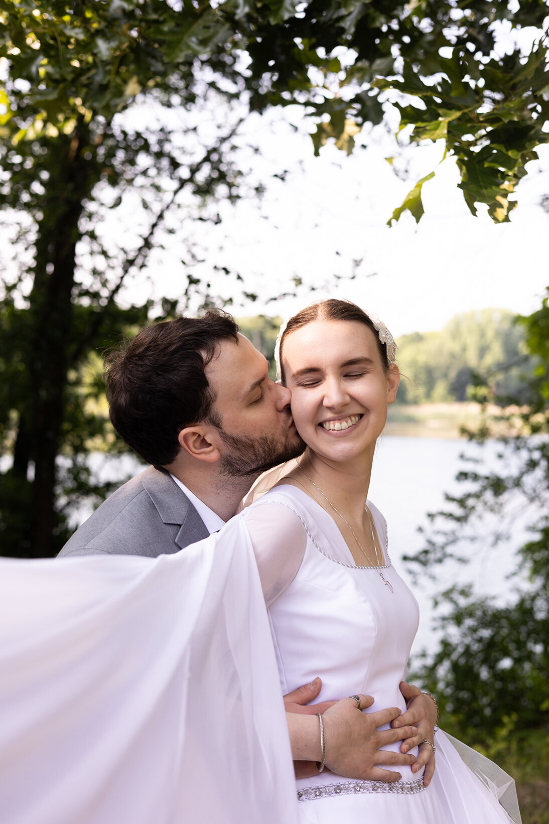 intimate-bridal-portrait-green-ohio