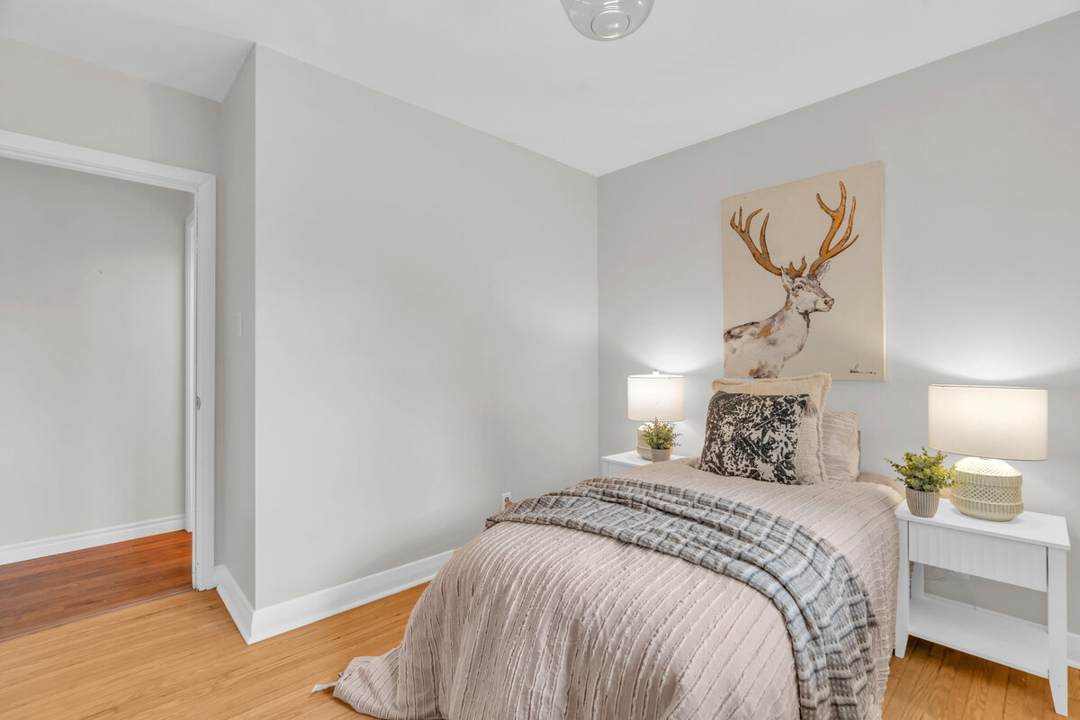 025-32Elginfield-25