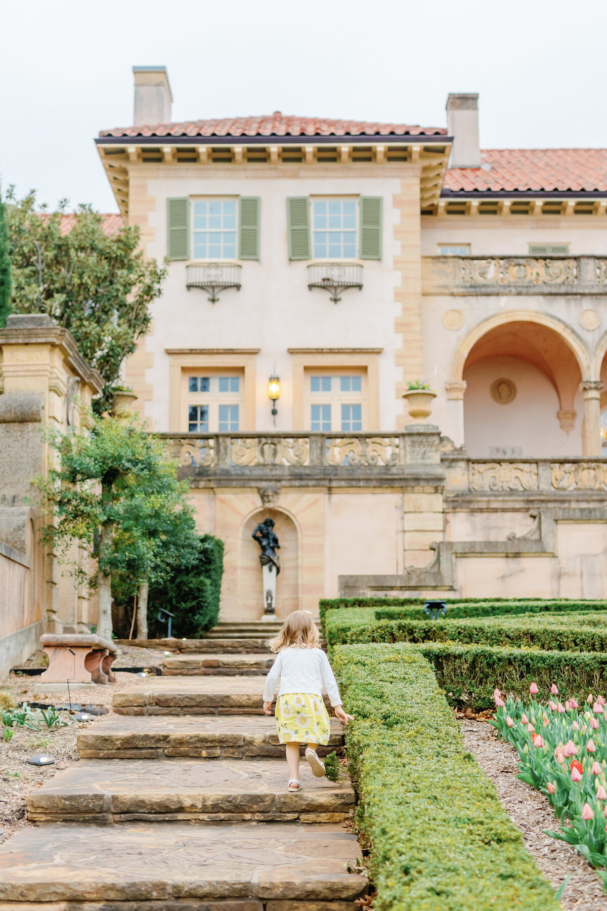 Mackey Family Photoshoot - Philbrook Museum - Amanda Hitchen Photography-20