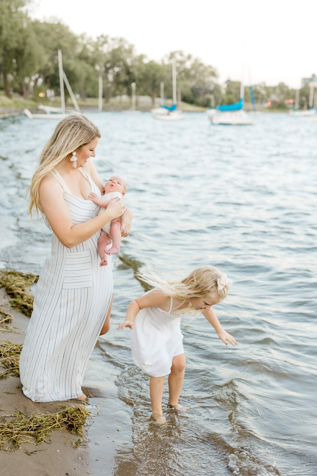 newborn-photographer-near-minneapolis-best-of-mn-alexandra-robyn_0009