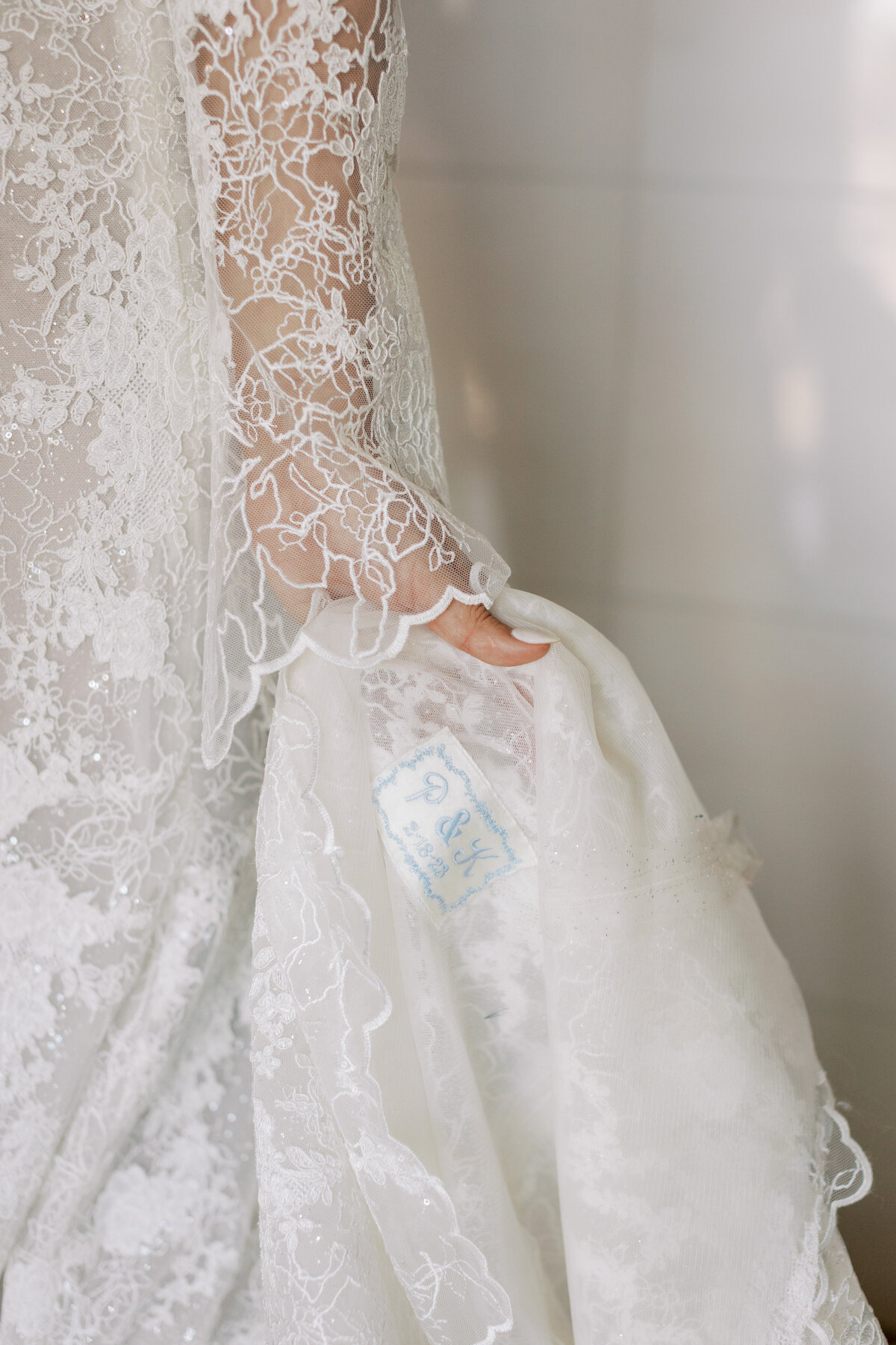 MRANDMRSGLOVER152