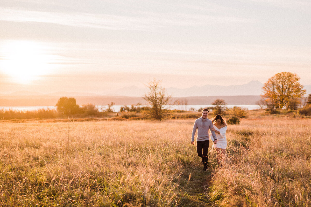 discovery park engagement photos