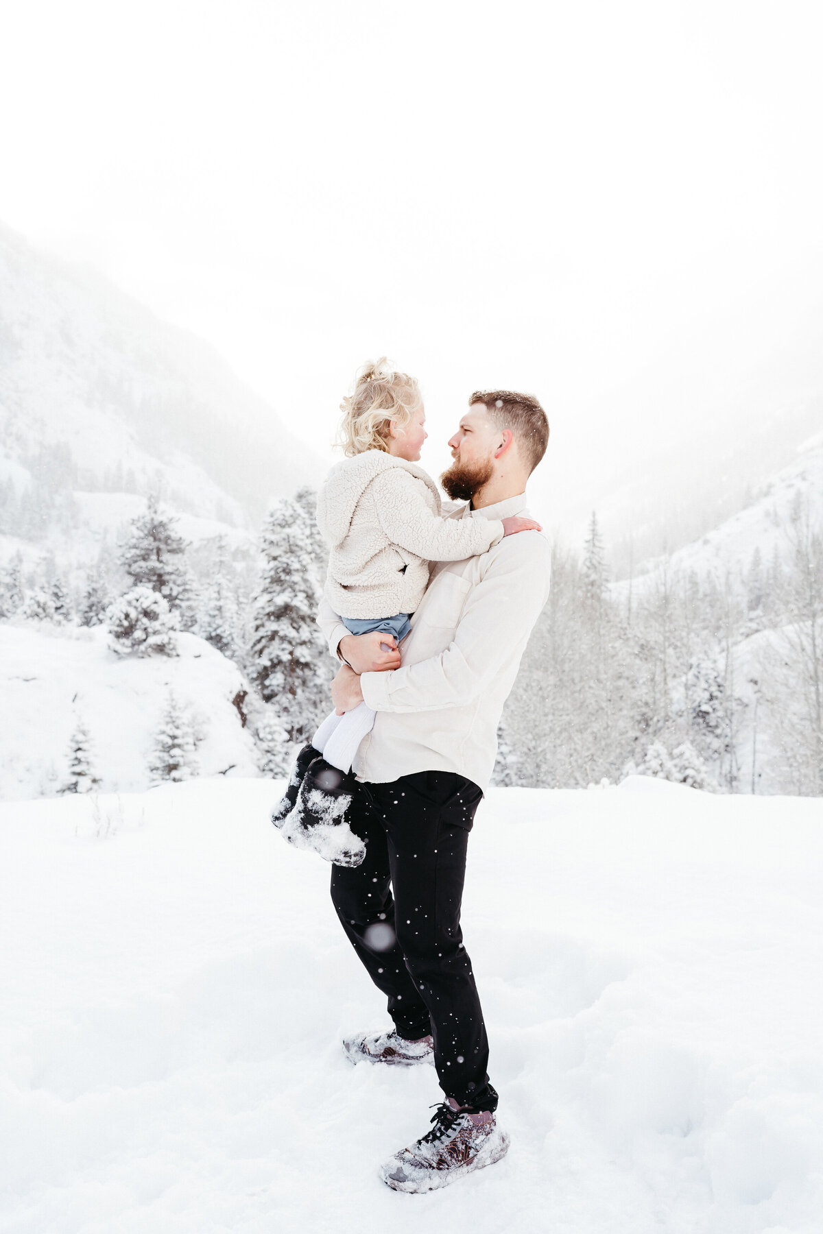 Sam-Murch-Photography-Ouray-Colorado-Winter-Family-Photography-73
