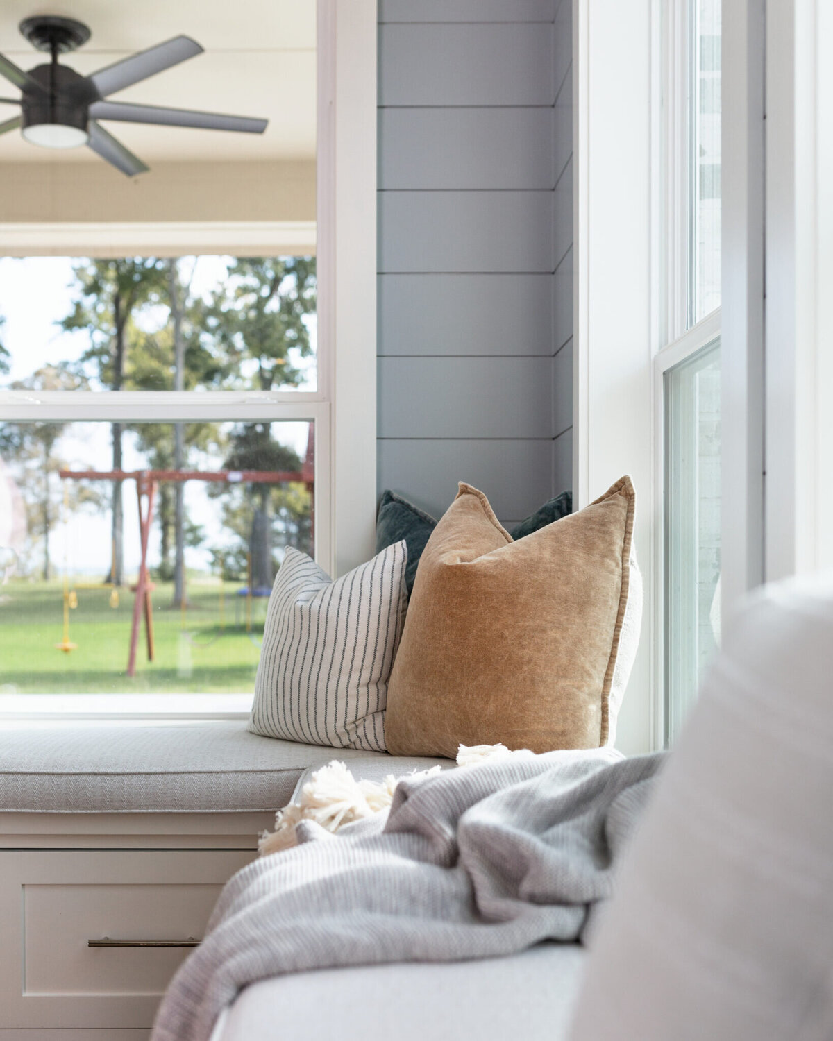 SilverMoonBreakfastNook_07-1638x2048