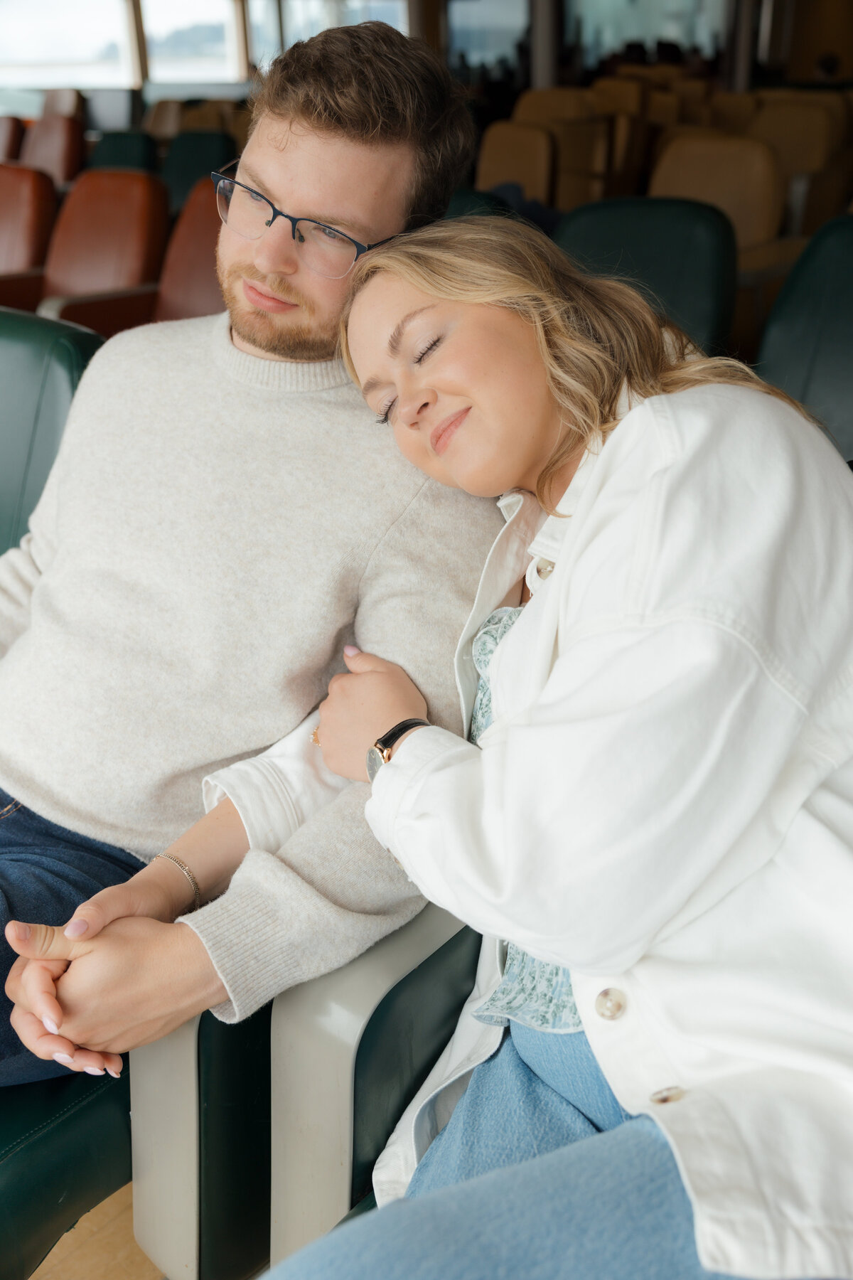 SeattleFerryCouplesPhotography71