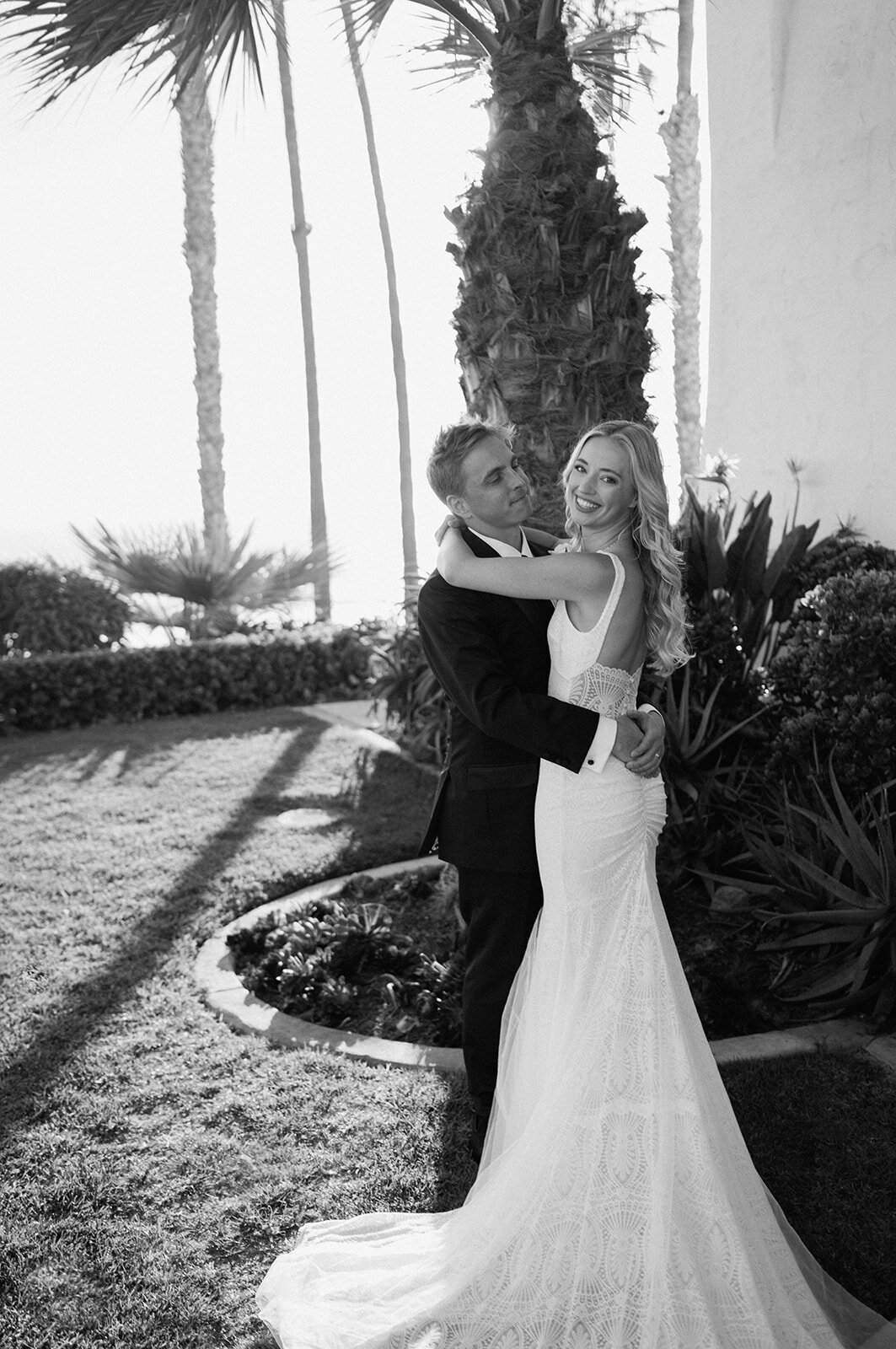 pretty-palm-leaf-event-co-morgan-and-alex-wedding-at-ole-hanson-16