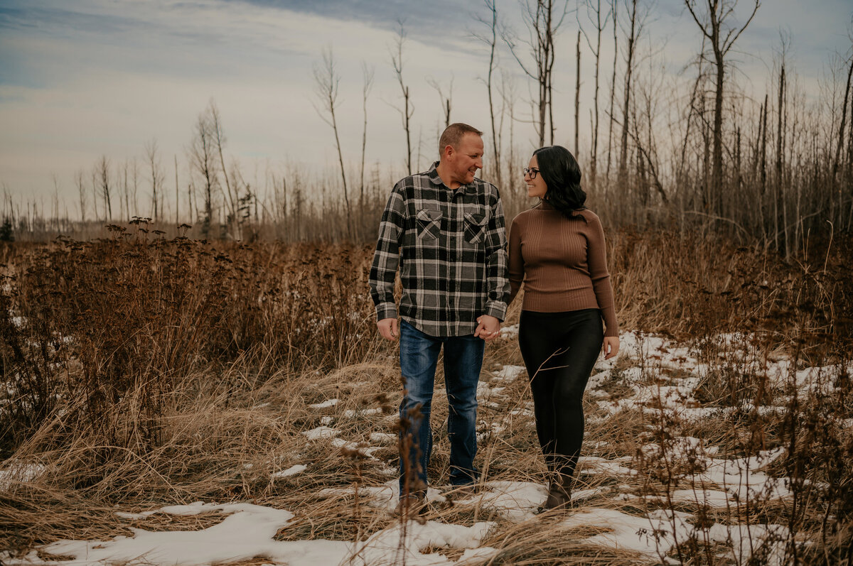 Couples-Photography-Outdoor-Fort McMurray