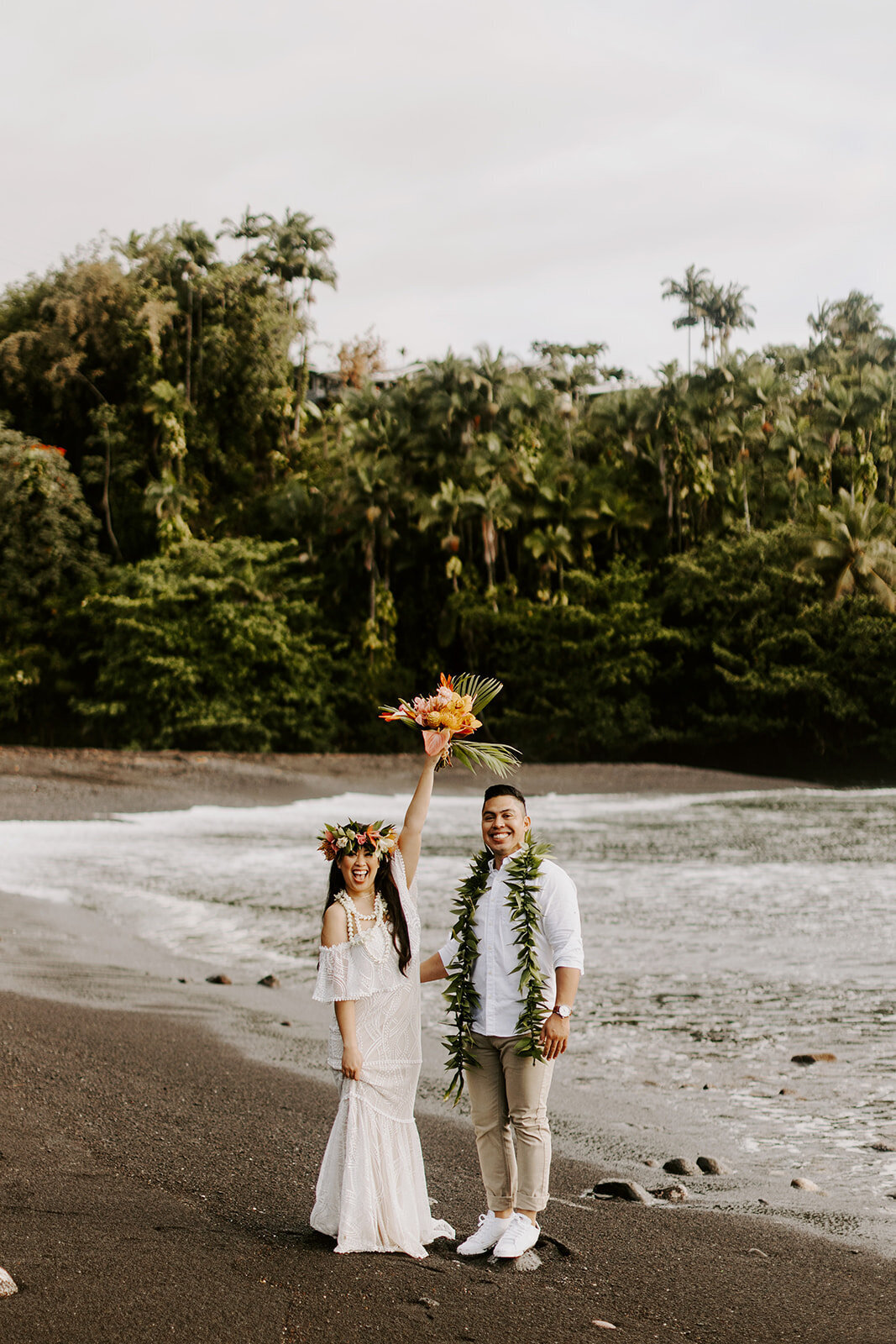 22.04.28_22.04.29_Sarah and Josh_Hilo Hawaii Elopement _0257_websize (1)