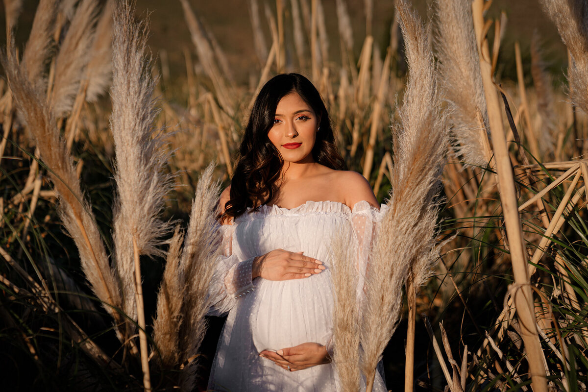 rockaway-beach-maternity-photoshoot