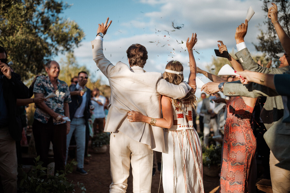 C261-c23252183613-o1819