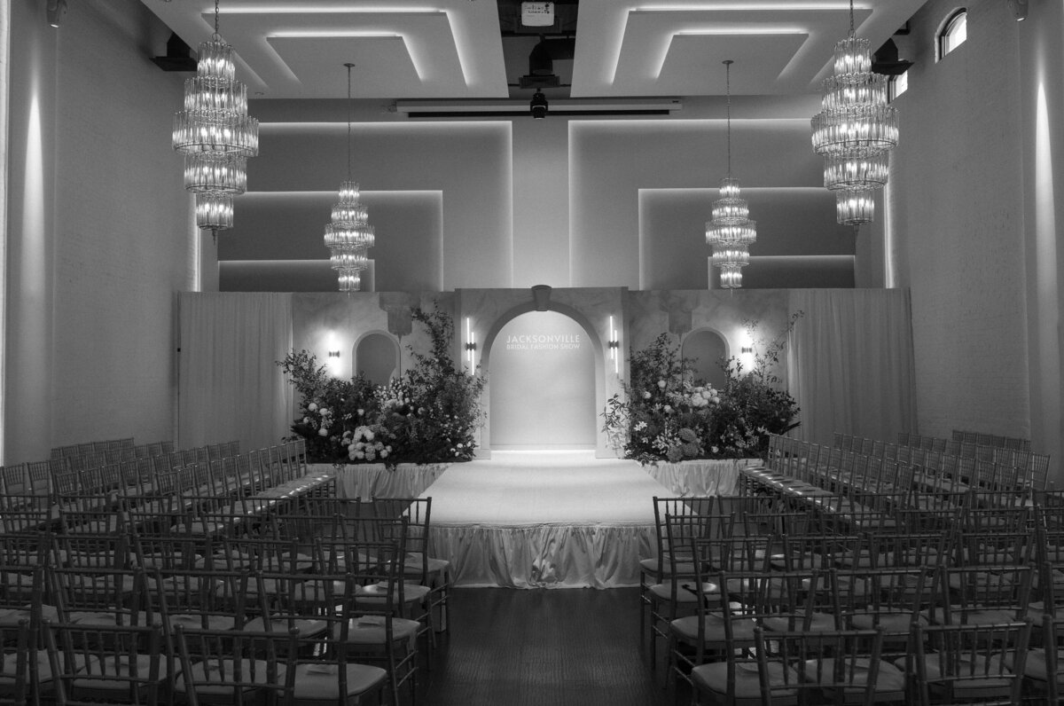 jacksonvillebridalfashionshow_jacksonvilleflorida_weddingphotographer_lainatortoriciphoto-33