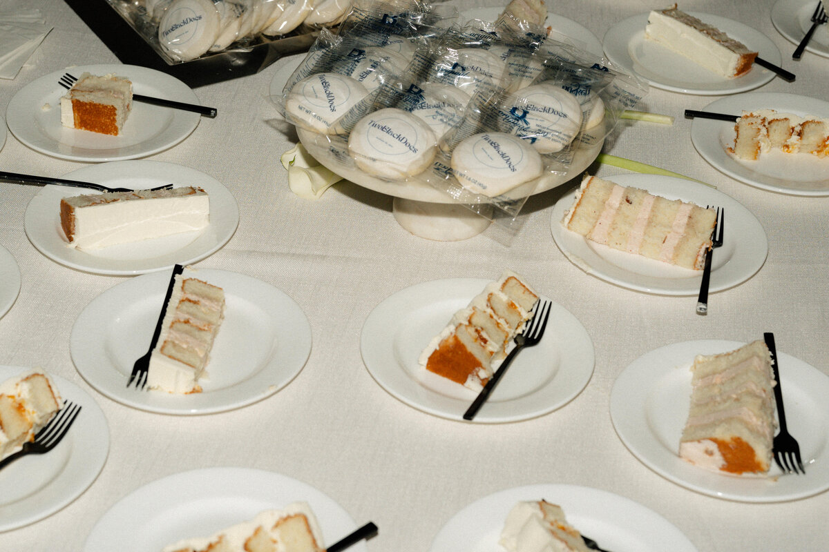 MORELOVEPHOTOGRAPHY_RECEPTION_BRADFORDWEDDING-306