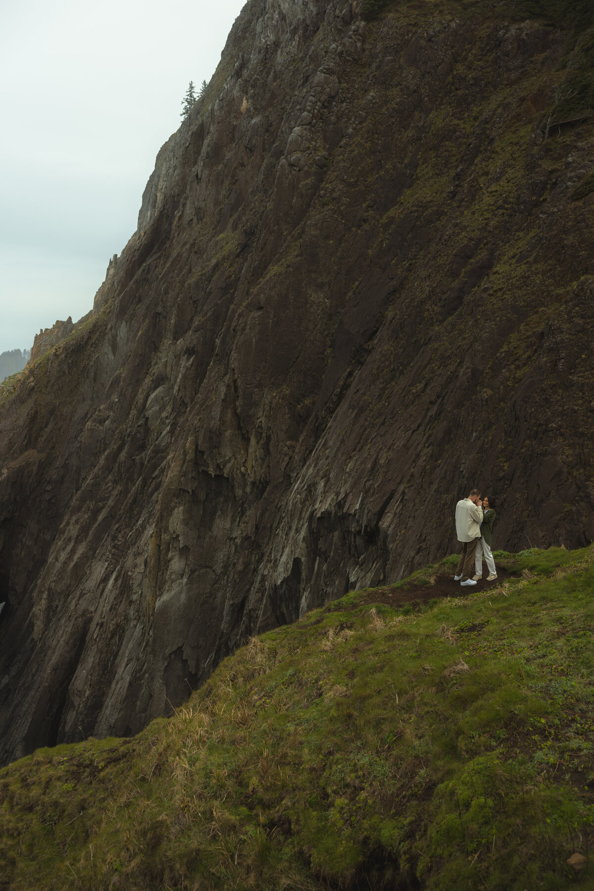 CannonBeachCouple-35