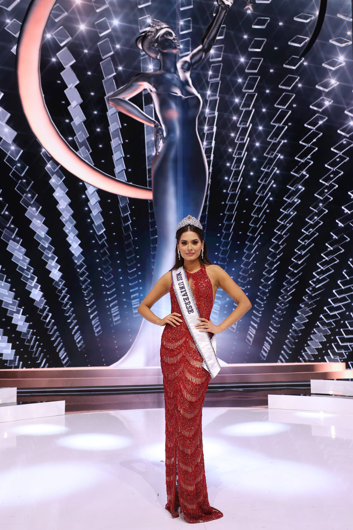 miss-universe-stage-rodrigo-varela-photography