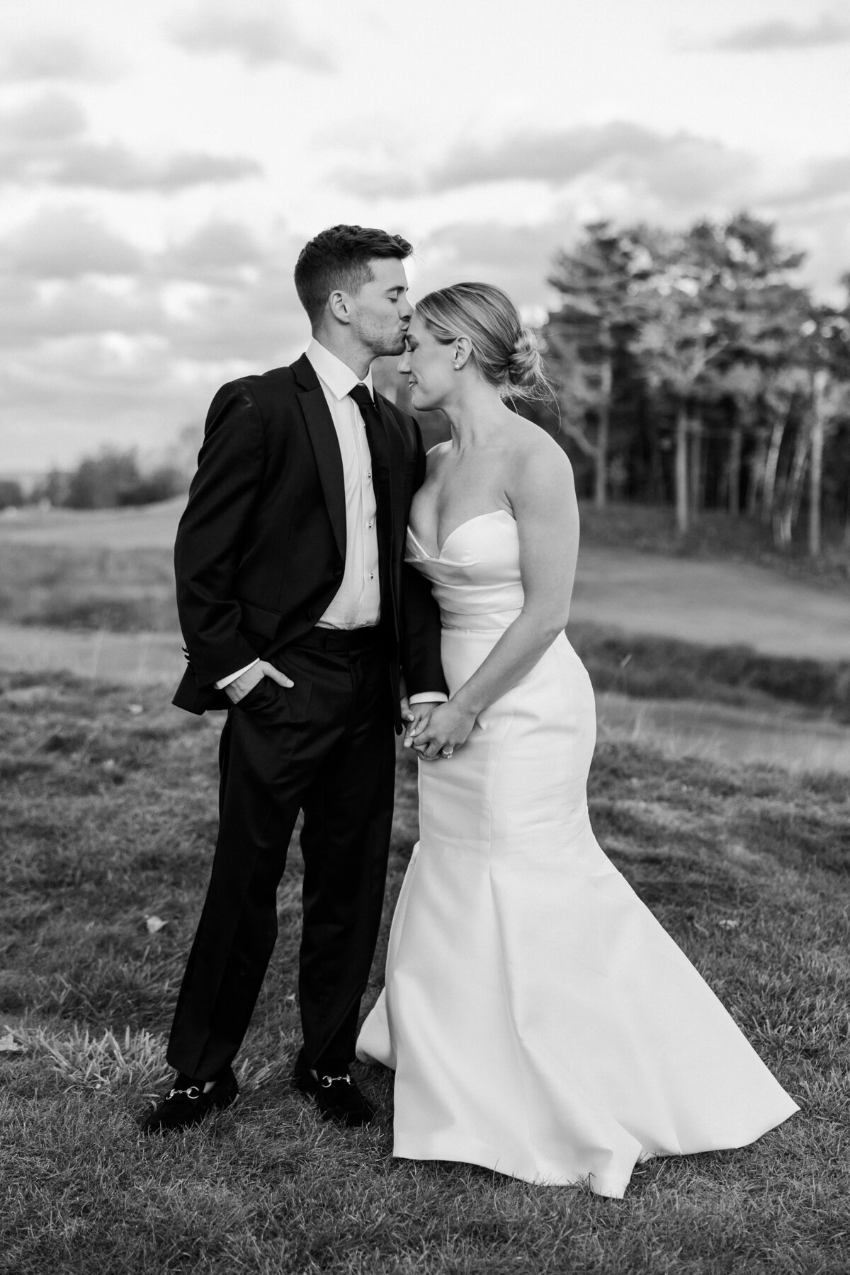 26-bride-and-groom-at-whistling-straits-golf-course