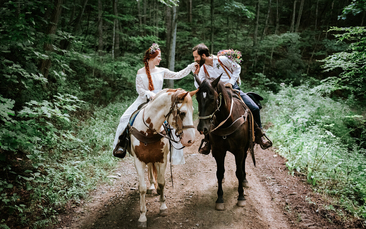 Shay-n-Isaac-Horseback-Inspiration-Elopement-MAKE-Adventure-Stories-Photography-5054_websize